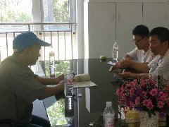 我廠受青島某廠邀請(qǐng)洽談管件內(nèi)部清理噴丸機(jī)采購